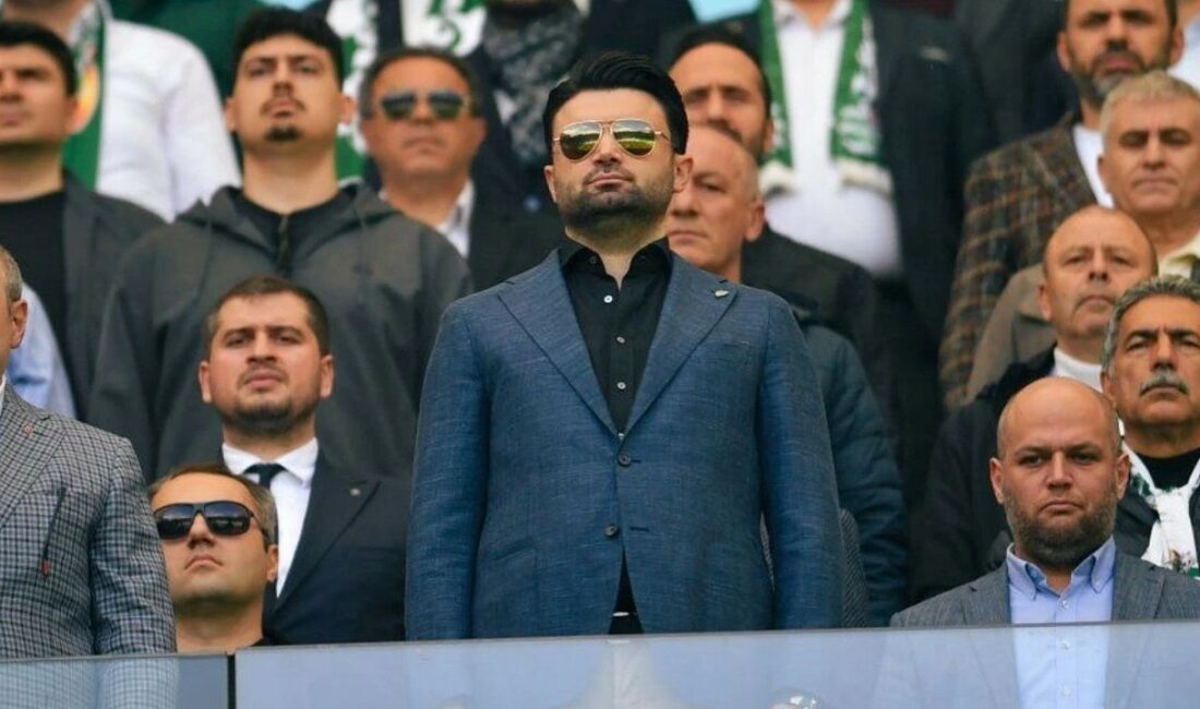 Bursaspor Başkanı Enes Çelik: “Hedefimize ulaşacağız” Bursaspor Başkanı Enes Çelik, Karagümrük maçının ardından hakem kararlarına tepki