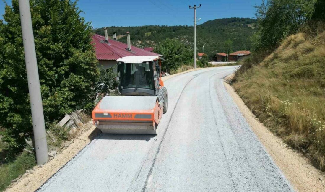 Büyükşehir Keles’te ulaşım kalitesini artırıyor Bursa Büyükşehir Belediyesi, il genelinde başlatılan ulaşım teyakkuzu çerçevesinde Keles