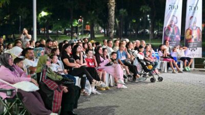 Bursa Büyükşehir Belediyesi tarafından düzenlenen ‘Kültürpark Yeşilçam Sinema Akşamları’, Türk