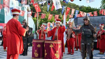 Bursa Büyükşehir Belediyesi’nin, Bursa’nın Fethi’nin 700’üncü yıl dönümü dolayısıyla 17