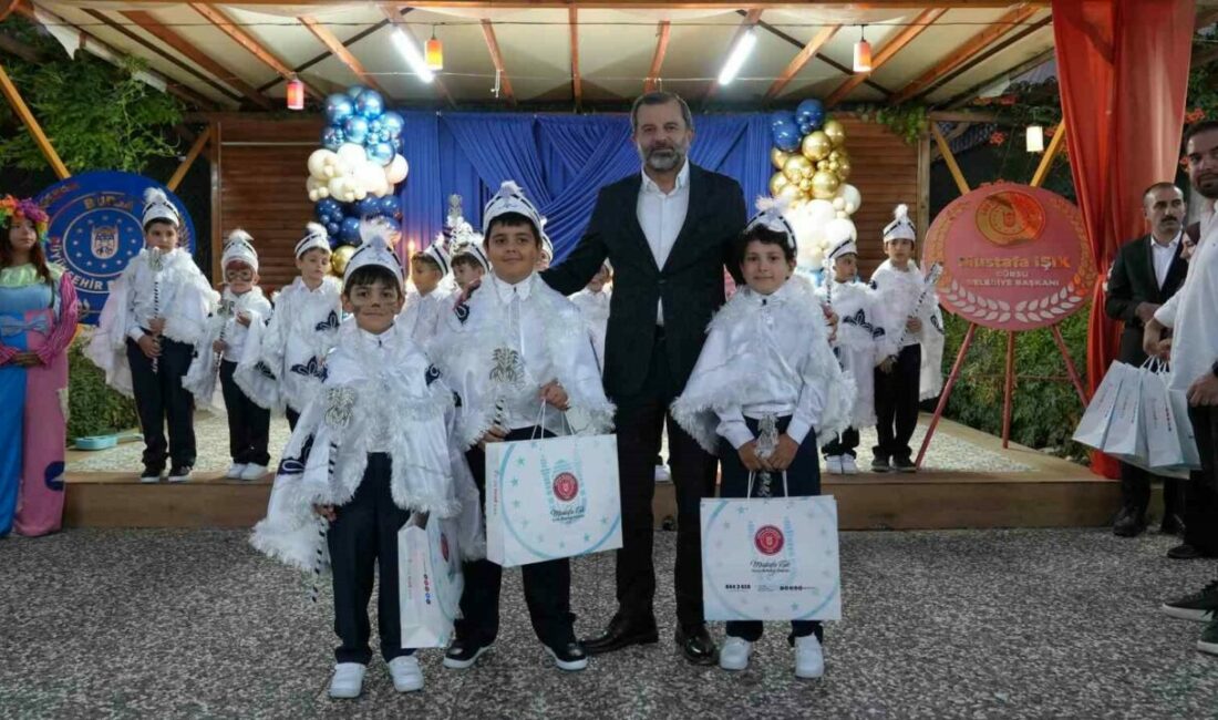 Gürsu’da sünnet şöleni Gürsu Belediyesi’nin her yıl geleneksel olarak düzenlediği toplu sünnet şöleni,
