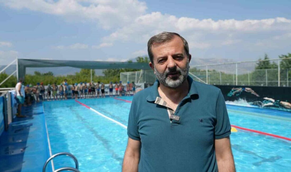 Gürsulu çocuklara ücretsiz yüzme kursu Gürsu Belediyesi ilçede yüzme bilmeyen çocuk kalmaması amacıyla Gençlik ve