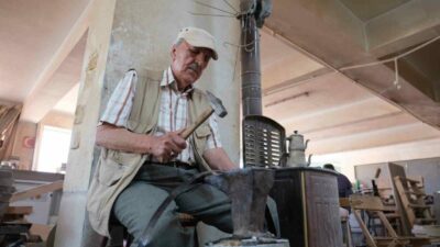 İnegöl’de 145 Yıllık Fıçıcılık Geleneği Dededen Toruna Yaşatılıyor Bursa’nın İnegöl