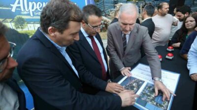 İnegöl Belediyesi’nin hayata geçirdiği Botanik Nikah ve Etkinlik Salonları projesinin