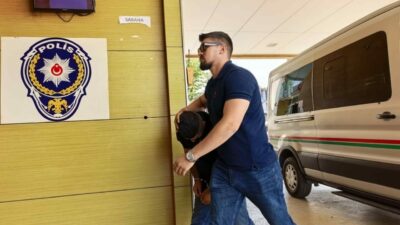 Bursa’nın İnegöl ilçesinde polis ekiplerinin düzenlediği uyuşturucu operasyonunda yaklaşık 50