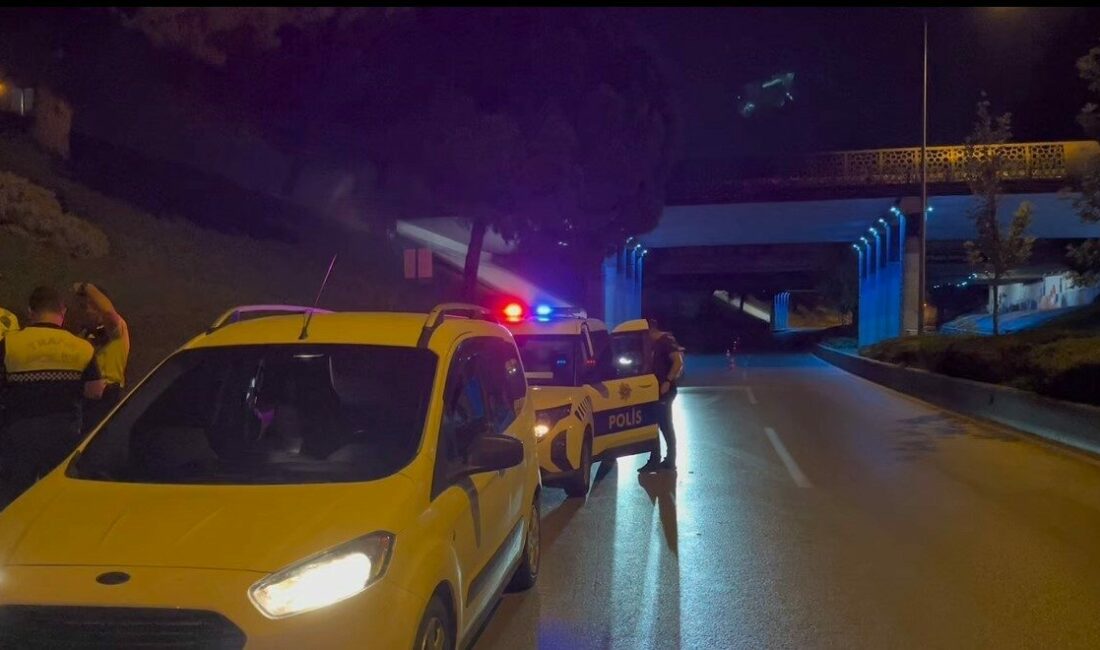 Kardeş kavgası babayı yola, polisi sokağa döktü Uşak’tan çocuklarını barıştırmak için yaklaşık 300 kilometre yol kat ederek