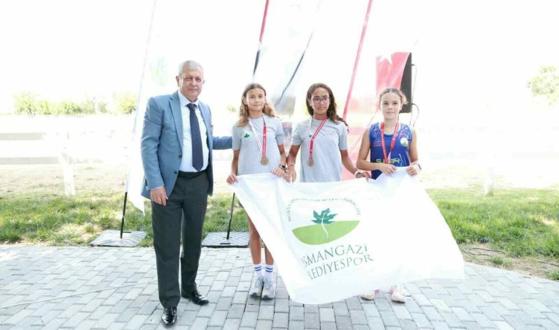 Osmangazi Belediyesi gençleri spor yapmaya teşvik ediyor Osmangazi Belediyesi, gençleri spora teşvik etmek ve sporun yaygınlaşmasını sağlamak