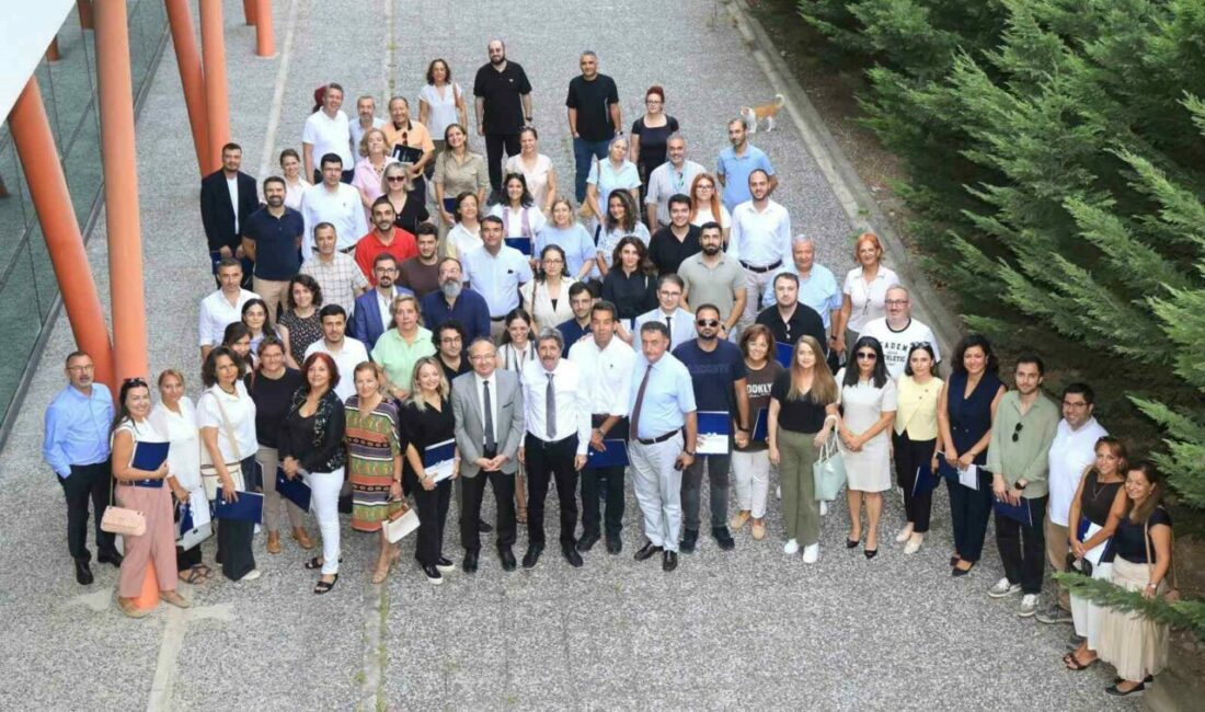 Rektör Yılmaz, başarılı akademisyenlerle buluşmaya devam ediyor Bursa Uludağ Üniversitesi (BUÜ) Ar-Ge Koordinatörlüğü tarafından akademisyenlerin bilimsel başarılarını
