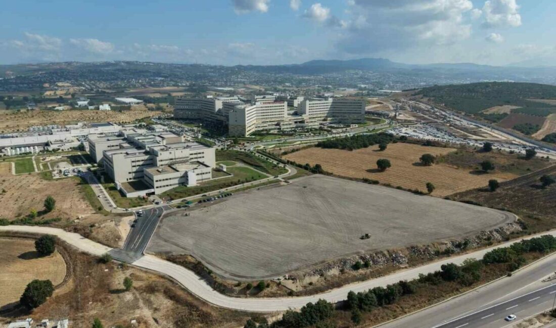 Şehir Hastanesi otoparkı hizmete açıldı Bursa Büyükşehir Belediyesi Başkan Vekili Şahin Biba’nın 6 Ağustos tarihinde