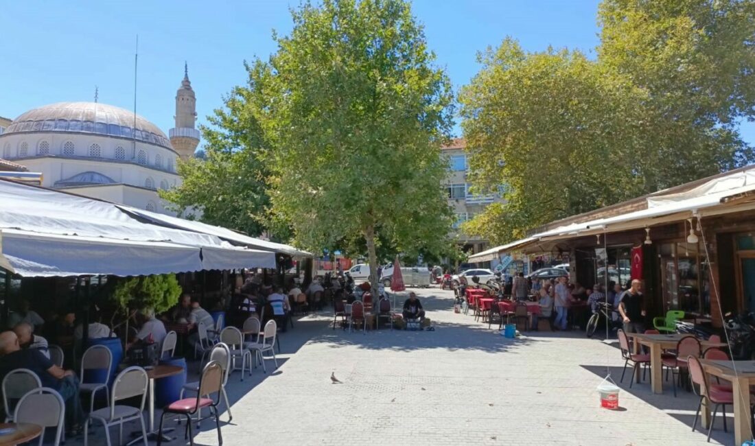 Tarihi Mudanya hal meydanı kimlik değişikliğine hazırlanıyor Mudanya Belediyesi uzun yıllardır hizmet veren tarihi Hal Meydanı’nda değişikliğe