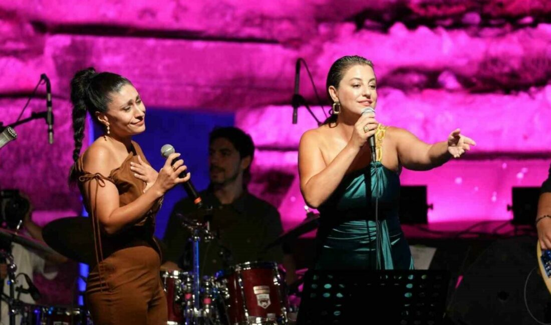 Uluslararası Bursa Festivali’nde tarih ve müzik buluştu Bursa Büyükşehir Belediyesi’nin kültür sanat alanındaki vizyonunu yansıtan Uluslararası Bursa