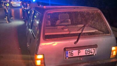 Bursa’da yakıtı biten otomobil sürücüsü, aracına yakıt doldurduğu sırada arkadan