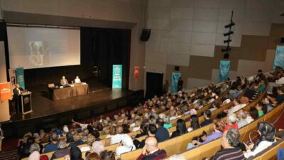 Nilüfer Belediyesi, 21 Eylül Dünya Alzheimer Günü kapsamında düzenlediği seminerle