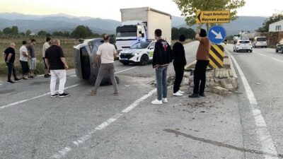 Bursa’nın İnegöl ilçesinde iki otomobilin karıştığı kazada 1 kişi yaralandı.