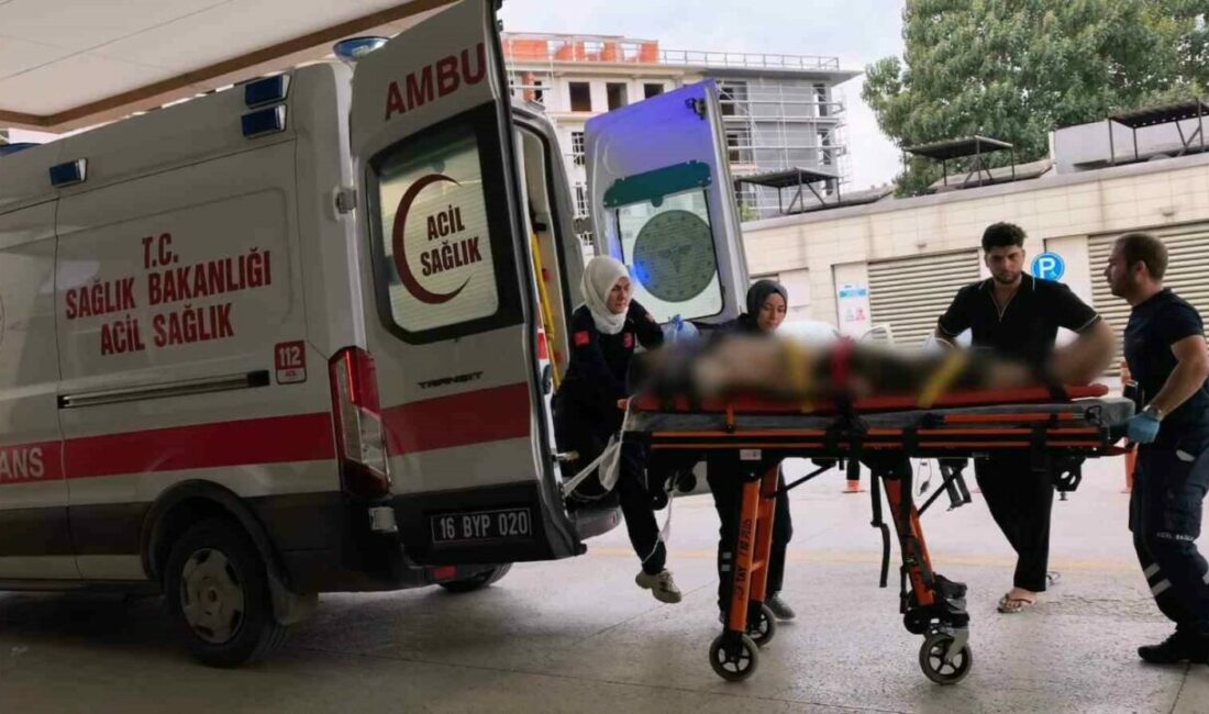 Bursa’nın İnegöl ilçesinde banyoda fenalaşarak kalbi duran genç, kaldırıldığı hastanede
