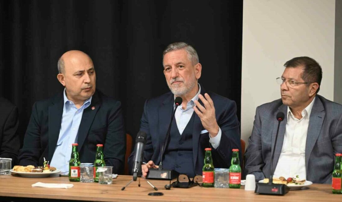 BTSO Başkanı İbrahim Burkay Kayapa OSB’deki firmalarla buluştu Bursa Ticaret ve Sanayi Odası (BTSO) Yönetim Kurulu Başkanı İbrahim