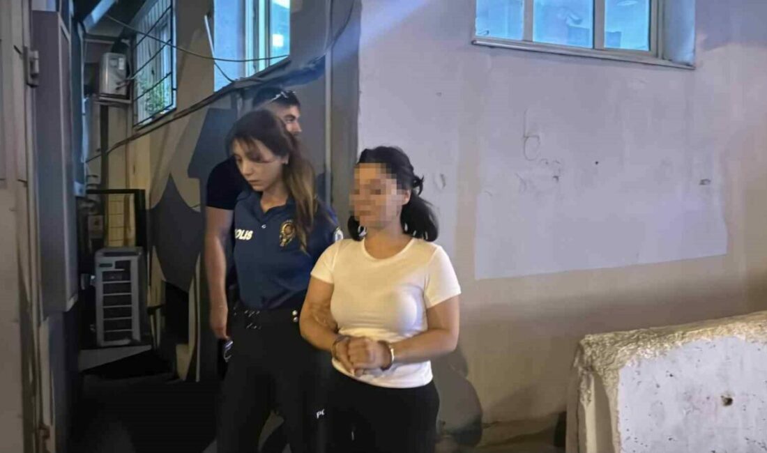 Bursa’da alkollü yakalanıp olay çıkaran kadın tutuklandı Bursa’da anayolda ters yönde ilerleyen alkollü kadın sürücü, polis ekipleri