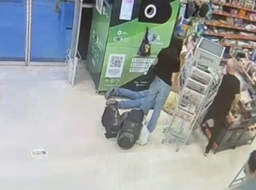 Bursa’da geri dönüşüm iadesi yapmak için DOA makinesine gelen 66