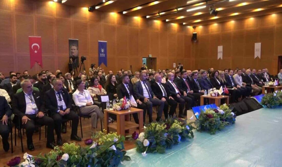 Bursa’da enerji verimliliği ve sıfır atık vurgusu: “Enerjimizi doğru yönetirsek ekonomimize katkı sağlarız” Türkiye Kentsel Tesis Yönetim Derneği tarafından Bursa’da düzenlenen “Binalarda Enerji