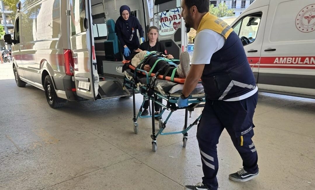 Bursa’da otomobiller kafa kafaya çarpıştı: 6 yaralı Bursa’nın İnegöl ilçesinde iki otomobilin çarpışması sonucu meydana gelen trafik