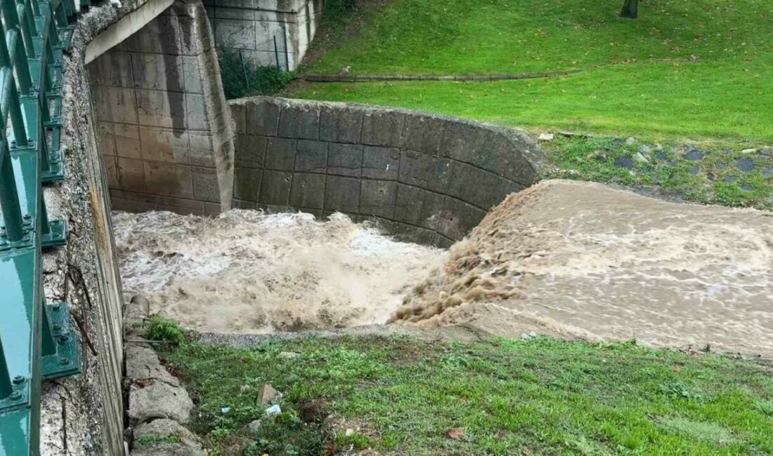 Bursa’da sağanak sonrası Kaplıkaya Deresi’nin debisi yükseldi Bursa’da iki gündür etkisini sürdüren sağanak yağış, derelerdeki su seviyelerinin
