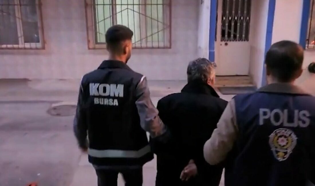 Bursa’da sağlıkçıları ev sahibi yapma vaadiyle dolandıran şahıslara dev operasyon Bursa’da ev sahibi olma hayali kuran geneli sağlık çalışanı 160