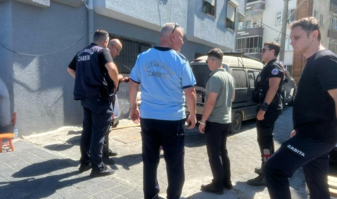Bursa’da seyyar satıcı denetiminde arbede: Zabıta memuru yaralandı Bursa’da seyyar satıcılara yönelik zabıta denetimi sırasında çıkan arbedede bir