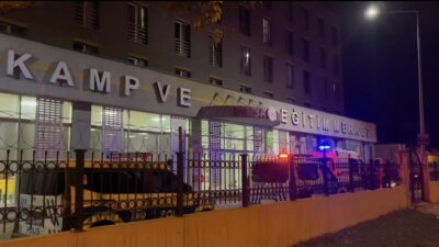 Bursa’da güreş antrenörü Zeki Gümüş (55), görev yaptığı spor salonunda