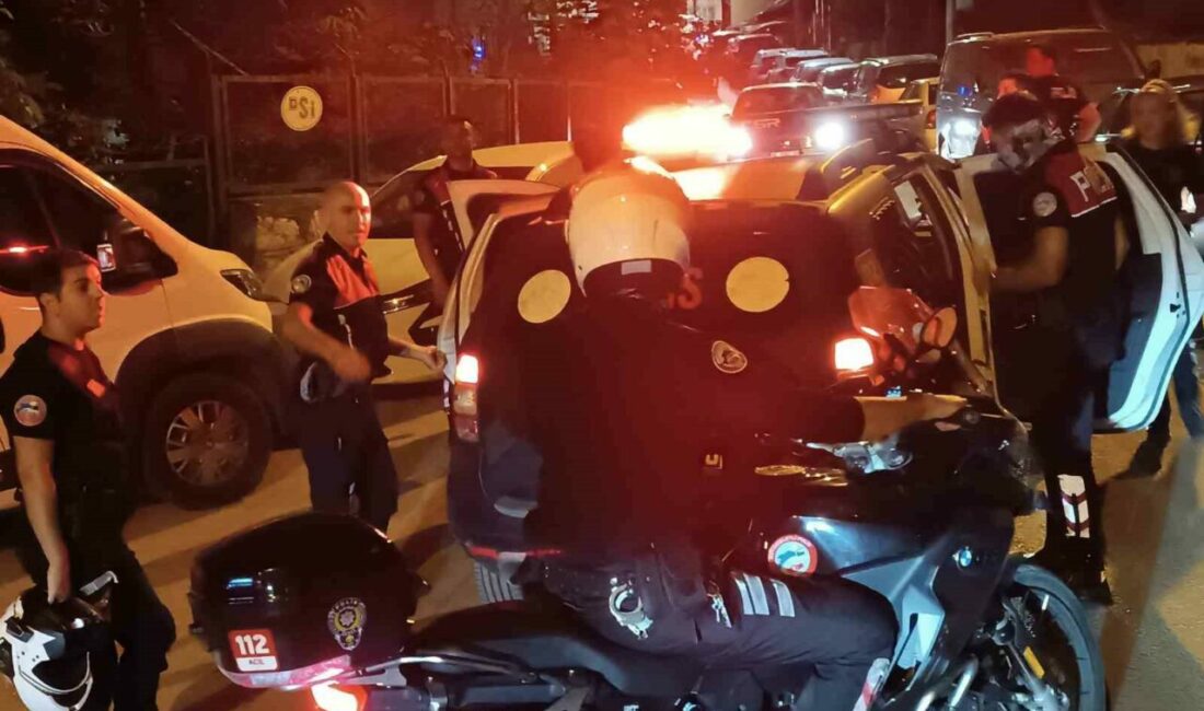 Bursa’da taksiden ateş açıldığı ihbarı polisi alarma geçirdi: 2 kurusıkı tabanca ele geçirildi Bursa’nın Osmangazi ilçesinde ticari taksiden art arda ateş açıldığı ihbarı