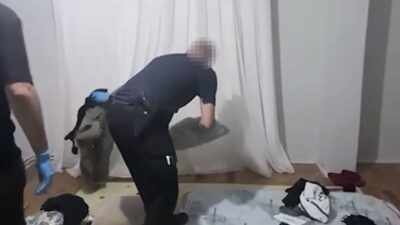 Bursa’da polis ekipleri tarafından düzenlenen operasyonda 1 kilo 210 gram