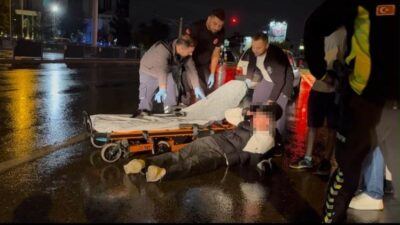 Bursa’da yağış nedeniyle kayganlaşan yolda kontrolden çıkan motosiklet devrildi. Kazada