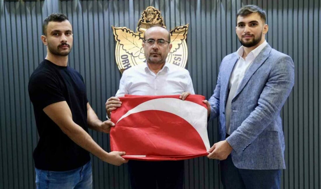 Bursalı gençlerden anlamlı hareket Bursa’da dağcılık sporuyla uğraşan Uludağ Üniversitesi beden eğitimi öğretmeni mezunu