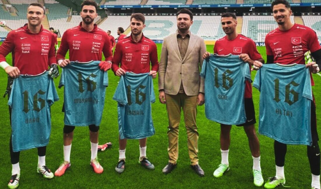 Bursaspor Başkanı Enes Çelik’ten A Milli Takım’a ziyaret Bursaspor Başkanı Enes Çelik, İtalya maçı öncesi A Milli Takım’ın