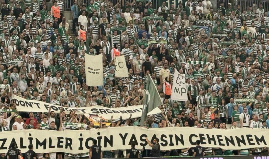 Bursaspor taraftarından Kızılyıldız’a mesaj Bursasporlu taraftarlar savaş suçlusu Ratko Mladiç’in kareografisini yapan Kızılyıldız’a pankartla