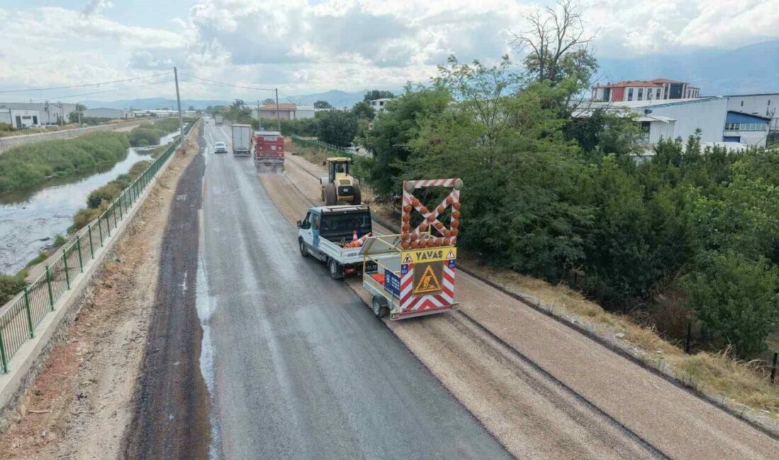 Büyükşehir Samanlı Bağlantı yolunu yeniledi Bursa Büyükşehir Belediyesi, Yıldırım ilçesinde bulunan Samanlı Çevre Bağlantı Yolu’nun
