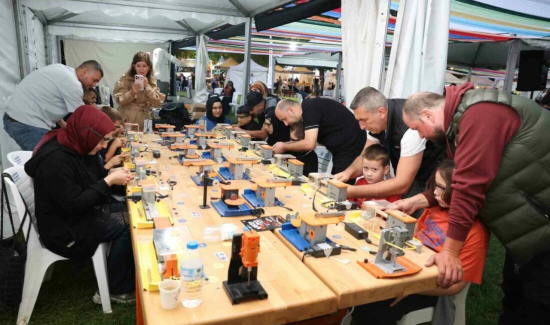 Festivalde çocuklar hem eğlendi hem spor yaptı Bursa Büyükşehir Belediyesi tarafından bu yıl ‘Fetheden Lezzetler’ temasıyla düzenlenen