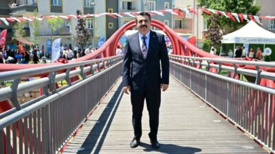 Yıldırım Belediyesi, ilçenin dört bir yanında hayata geçirdiği yatırımlarla Yıldırım’ın