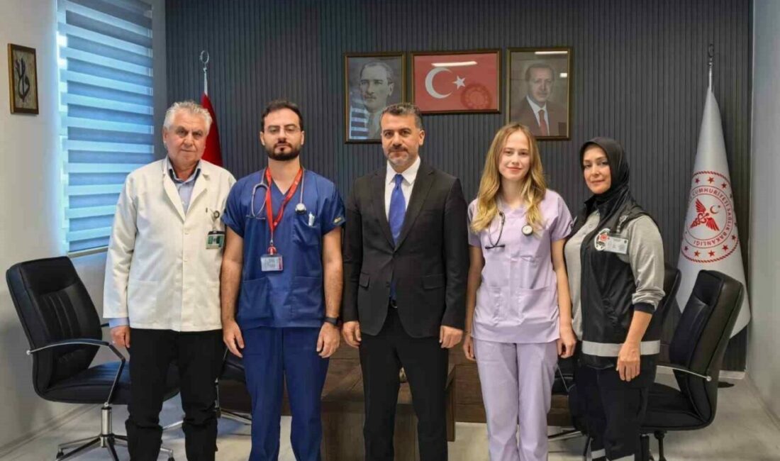 Hastane koridorlarında büyüdüler, doktor olarak geri döndüler Bursa’nın İnegöl ilçesinde sağlık sektöründe yıllardır görev yapan iki çalışanın