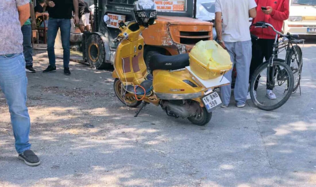 İki otomobil ile çarpışan motosiklet sürücüsü yaralandı Bursa’nın İnegöl ilçesinde meydana gelen kazada iki otomobil ile çarpışan