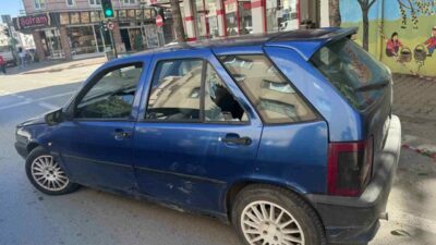 Bursa’nın İnegöl ilçesinde otomobil ile motosikletin çarpışması sonucu meydana gelen