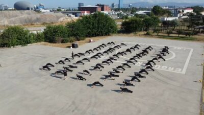 Bursa’da itfaiyeci olabilmek için ter döken 148 kursiyer komandoları aratmıyor.