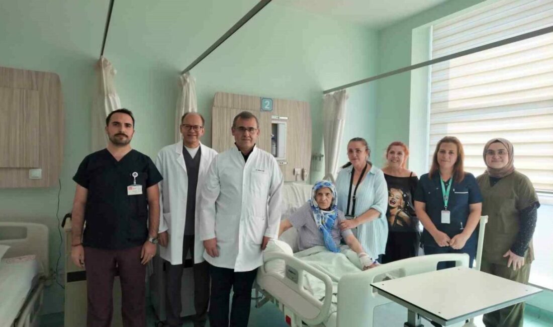 Kalp kapağında ezber bozan operasyon Bursa’da daha önce iki kez kalp kapak ameliyatı geçiren ve