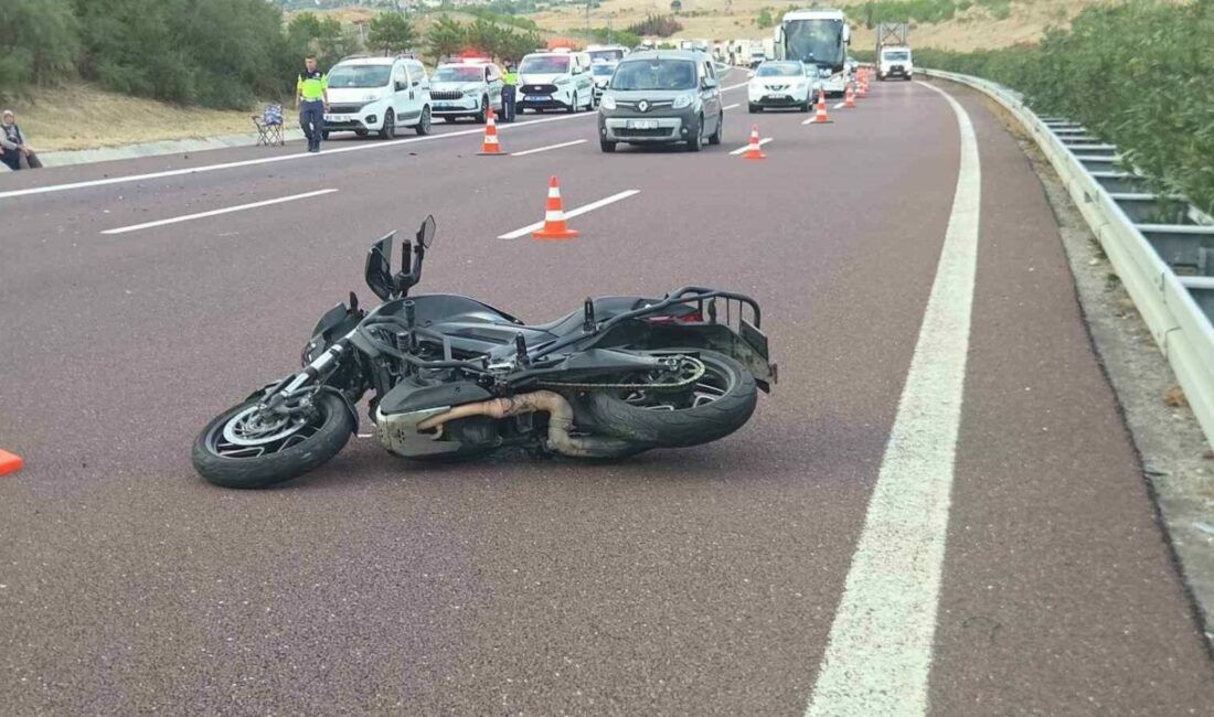 Kamyona çarpan motosiklet sürücüsü hayatını kaybetti Bursa’da Gebze-Orhangazi-İzmir otoyolunda kamyona arkadan çarpan motosikletin sürücüsü hayatını kaybetti.