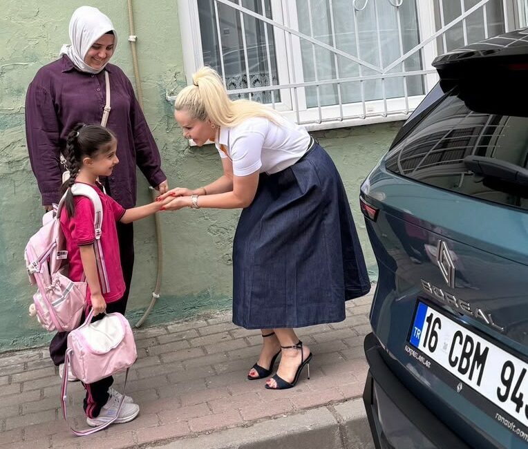 Kestel ve İnegöl’de “Hayallerini Büyüt” yolculuğu Koçaslanlar Motorlu Araçlar, Renault Boreal’in felsefesinden ilham alarak hayata geçirdiği