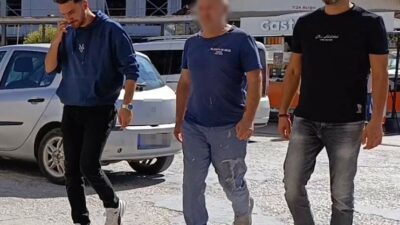 Bursa’nın İnegöl ilçesinde mezarlıkta karşılaşan ve aralarında husumet bulunduğu öğrenilen