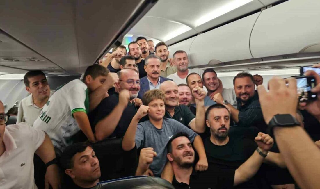 Milletvekili Faruk Çelik: “Bu takım için el birliği yapmak hepimizin görevi” Batman dönüşünde Bursaspor’un geçmişinden gelecek hedeflerine kadar birçok konuda konuşan