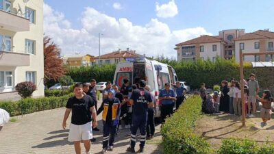 Bursa’nın İnegöl ilçesinde bir apartman dairesinin mutfağında çıkan yangın paniğe