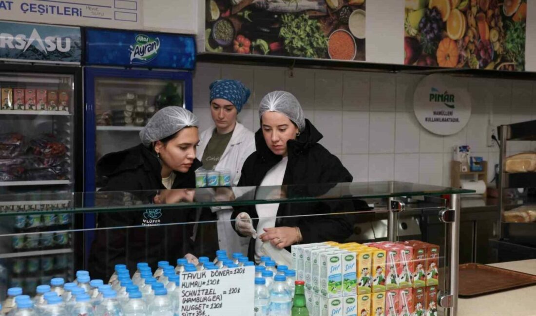 Nilüfer’de okul kantinlerine denetim Nilüfer Belediyesi, yeni eğitim-öğretim yılının başlamasıyla birlikte öğrencilerin sağlıklı ve