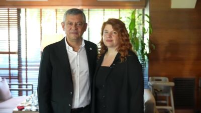 Yeni Parti Genel Başkanı Özgür Özel’in Bursa programında yaşanan börek