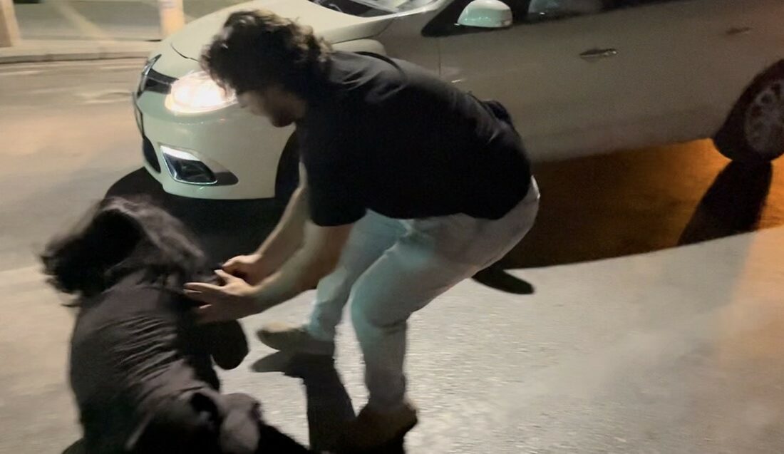 Bursa’da ters yöne girdikten sonra durdurulan, sonrasında polislere mukavemet gösterip
